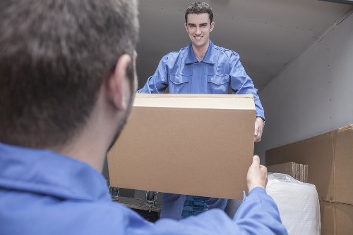 Moving truck service for Vauxhall residential and commercial removals
