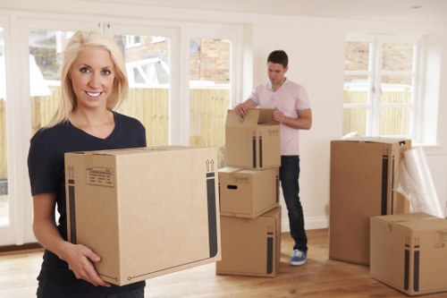 Man and van vehicle serving a Vauxhall residential move